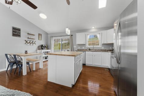 426 Oakmont Court Maidsville WV 26541