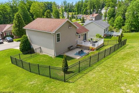 426 Oakmont Court Maidsville WV 26541