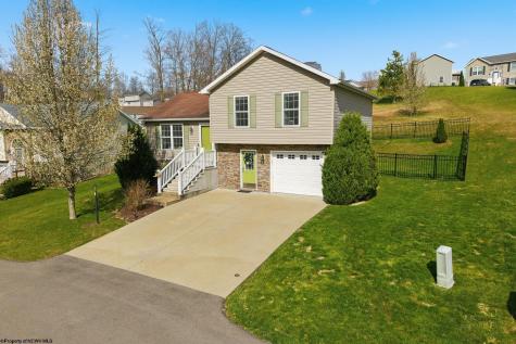 426 Oakmont Court Maidsville WV 26541