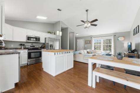 426 Oakmont Court Maidsville WV 26541