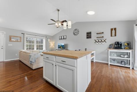 426 Oakmont Court Maidsville WV 26541