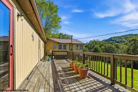 7339 Mcelroy Creek Road West Union WV 26456