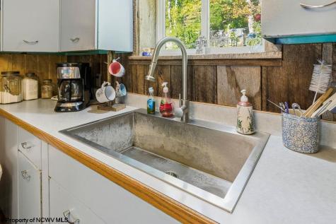 7339 Mcelroy Creek Road West Union WV 26456