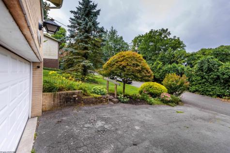 1340 Cherry Lane Morgantown WV 26505