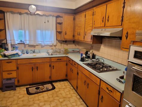 376 Simpson Street Clarksburg WV 26301-0000