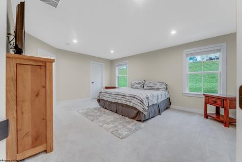 207 Norwood Court Morgantown WV 26508