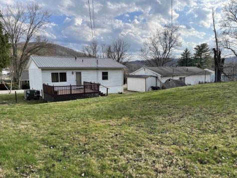 106 Apolla Drive Morgantown WV 26501