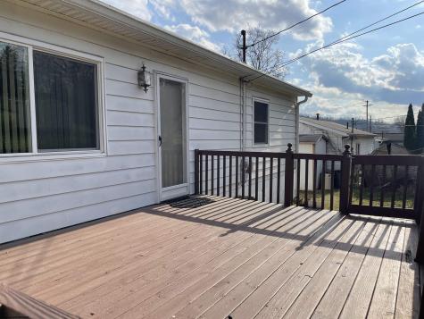 106 Apolla Drive Morgantown WV 26501