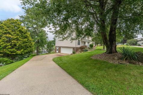 251 Ridgeway Drive Bridgeport WV 26330