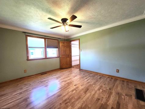3549 Shinnston Pike Hepzibah WV 26369