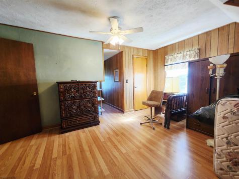 3549 Shinnston Pike Hepzibah WV 26369