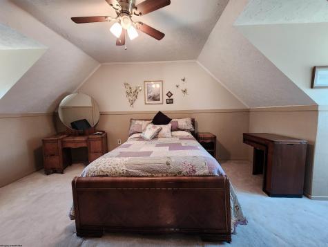 3549 Shinnston Pike Hepzibah WV 26369