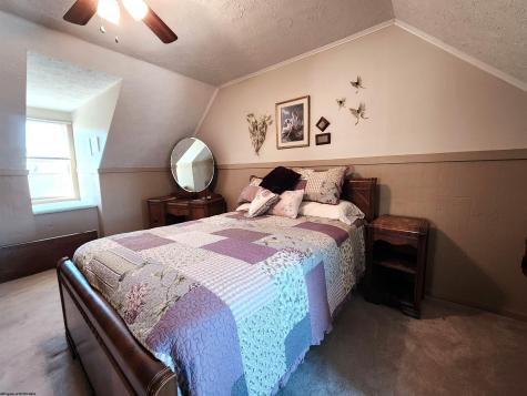 3549 Shinnston Pike Hepzibah WV 26369