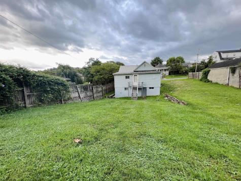 511 Pennsylvania Avenue Nutter Fort WV 26301