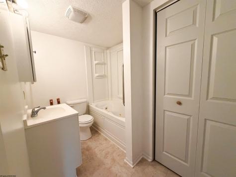 511 Pennsylvania Avenue Nutter Fort WV 26301