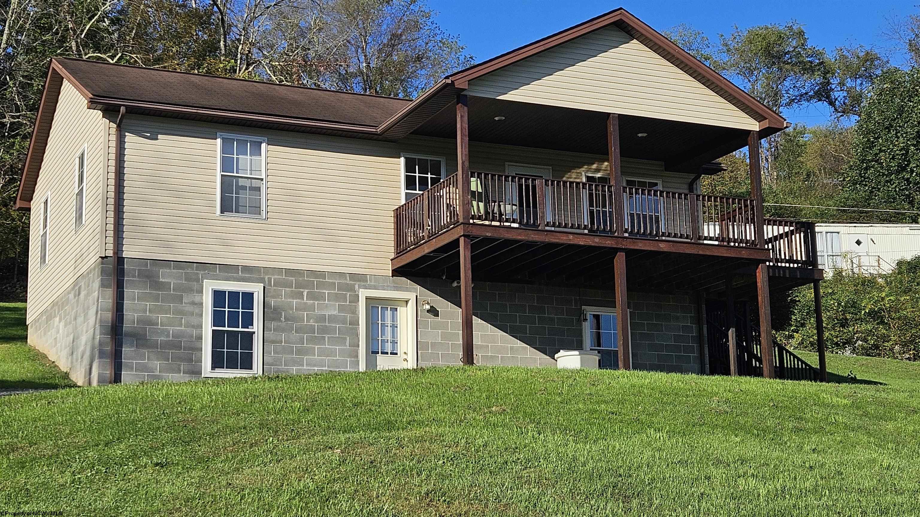 213 3rd Street Belington WV 26250-7652