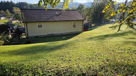213 3rd Street Belington WV 26250-7652