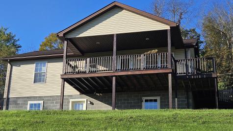 213 3rd Street Belington WV 26250-7652