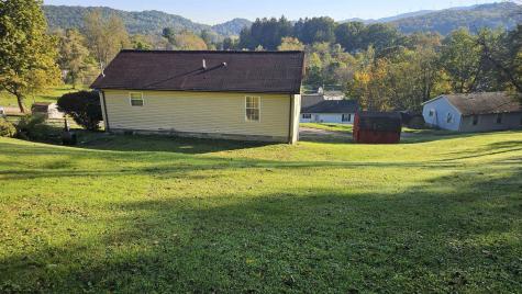 213 3rd Street Belington WV 26250-7652