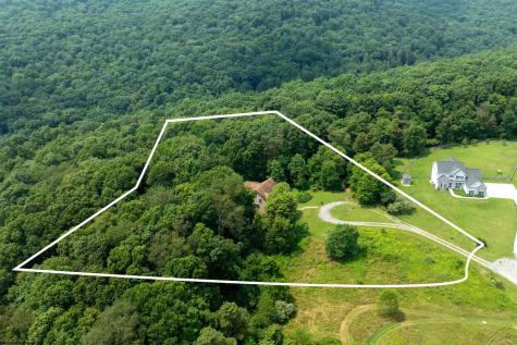381 Meadow Lane Bruceton Mills WV 26525