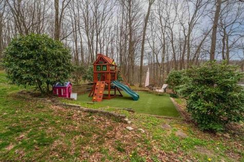 21 Oakton Drive Morgantown WV 26508