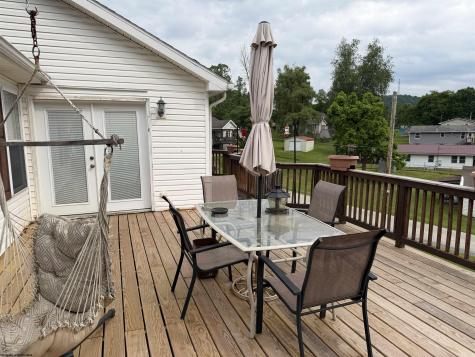135 Wabash Avenue Belington WV 26250