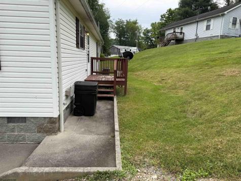 135 Wabash Avenue Belington WV 26250
