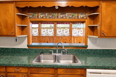 42 Cuzzart Road Bruceton Mills WV 26525