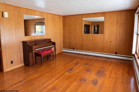 42 Cuzzart Road Bruceton Mills WV 26525