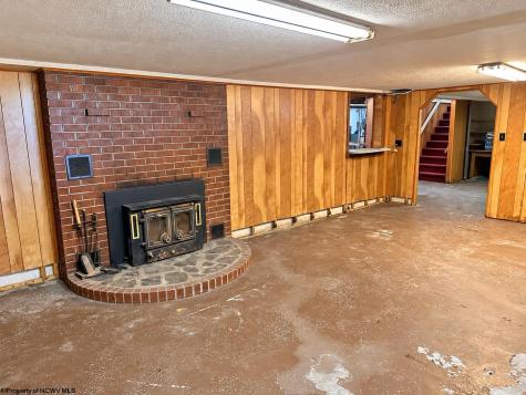 42 Cuzzart Road Bruceton Mills WV 26525