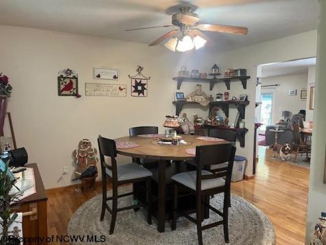 250 Deerfield Circle Kingwood WV 26537