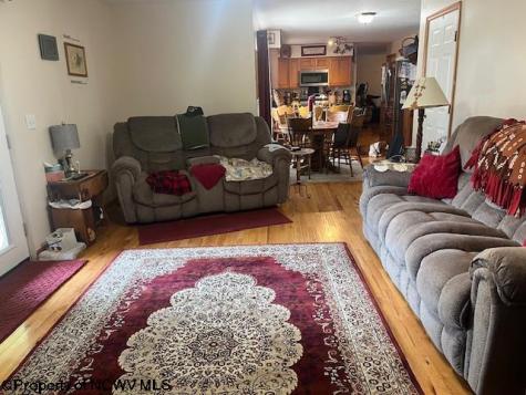 250 Deerfield Circle Kingwood WV 26537