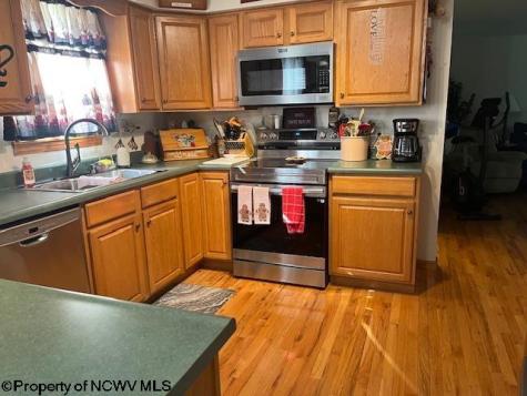 250 Deerfield Circle Kingwood WV 26537