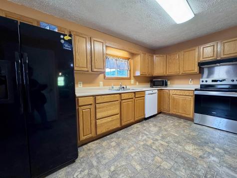 37 Crown Street Worthington WV 26591