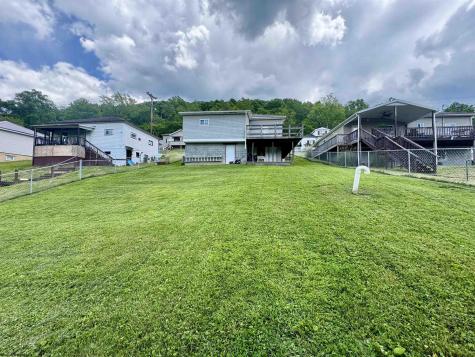 37 Crown Street Worthington WV 26591