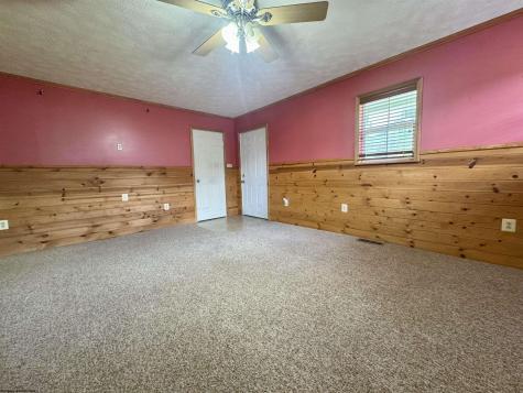 37 Crown Street Worthington WV 26591