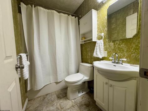 37 Crown Street Worthington WV 26591
