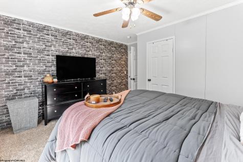 53 Ebenklein Lane Morgantown WV 26508