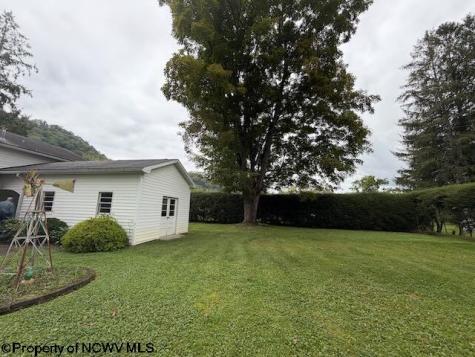 106 Lough Lane Elkins WV 26241