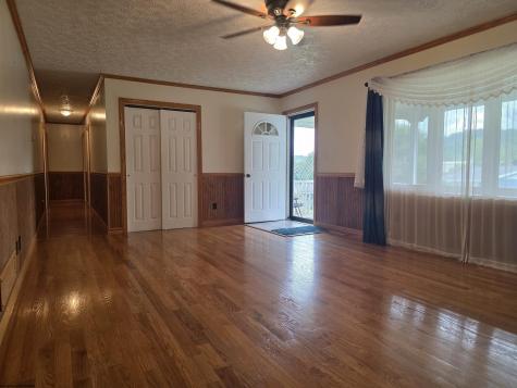 1226 Philli Lane Shinnston WV 26431