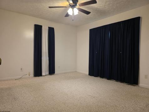 1226 Philli Lane Shinnston WV 26431
