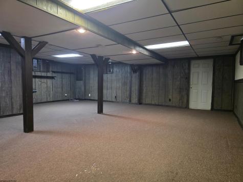 1226 Philli Lane Shinnston WV 26431