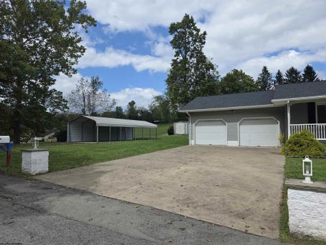 1226 Philli Lane Shinnston WV 26431