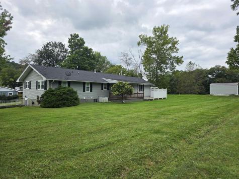 1226 Philli Lane Shinnston WV 26431