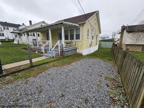 61 Leo Menendez Drive Spelter WV 26438