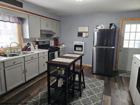 61 Leo Menendez Drive Spelter WV 26438