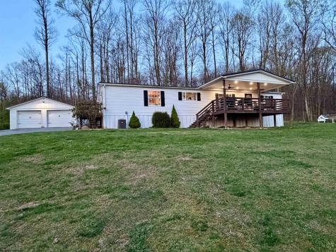 14 Longhorn Drive Fairmont WV 26554