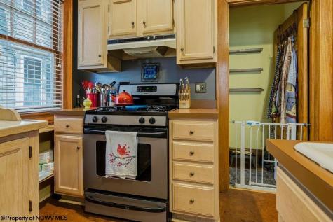 527 Stanley Avenue Clarksburg WV 26301
