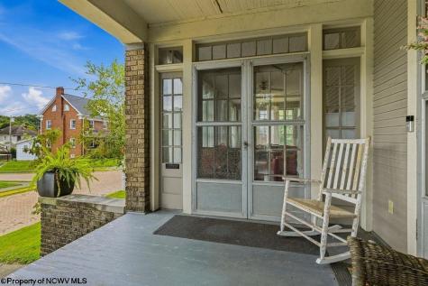 527 Stanley Avenue Clarksburg WV 26301