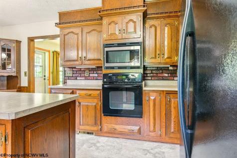 6490 Benedum Drive Shinnston WV 26431